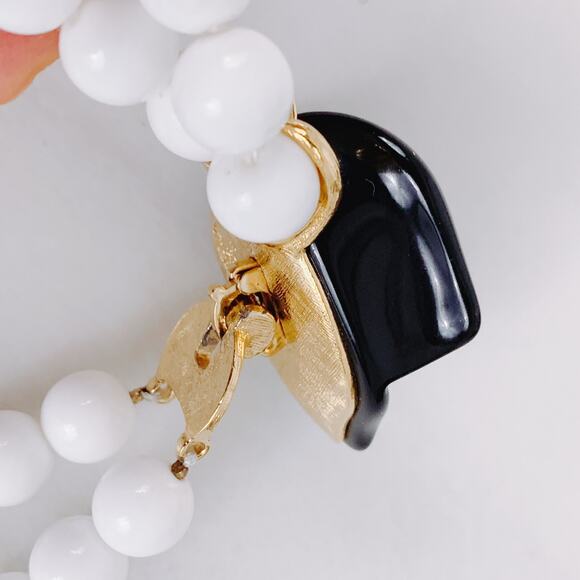 Vintage Signed K.J.L. for Avon Black Rose White Bead Necklace Gold Tone 1980s - Picture 16 of 16